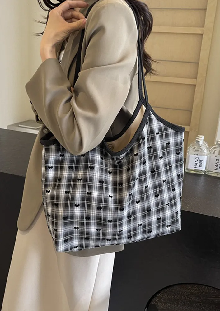 PLAID PATTERN CANVAS TOTE BAG