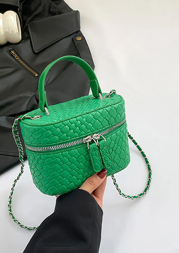 GREEN TEXTURED CROSSBODY BUCKET BAG