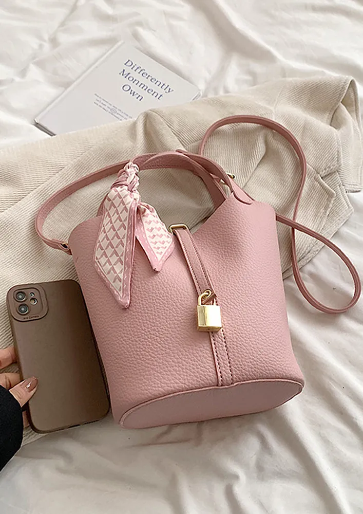 PINK LYNCHEE TEXTURE BUCKET BAG