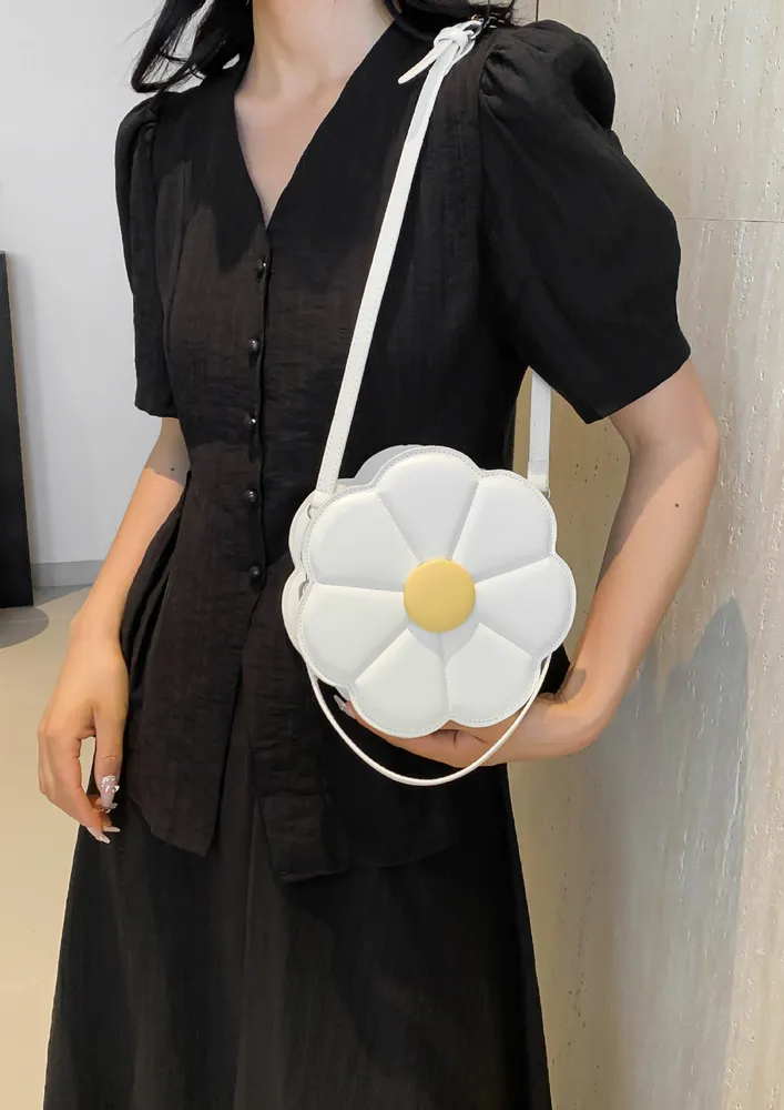 WHITE FLORAL SHAPED CROSSBODY BAG