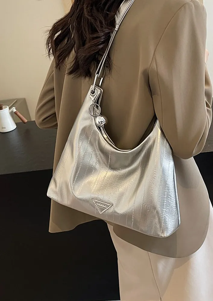 SILVER ADJUSTABLE STRAP HOBO BAG