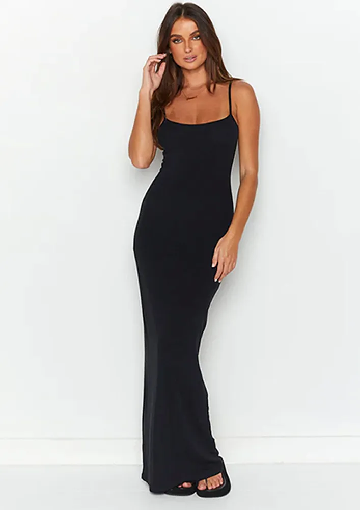 SEAMLESS FISHTAIL BLACK MAXI DRESS