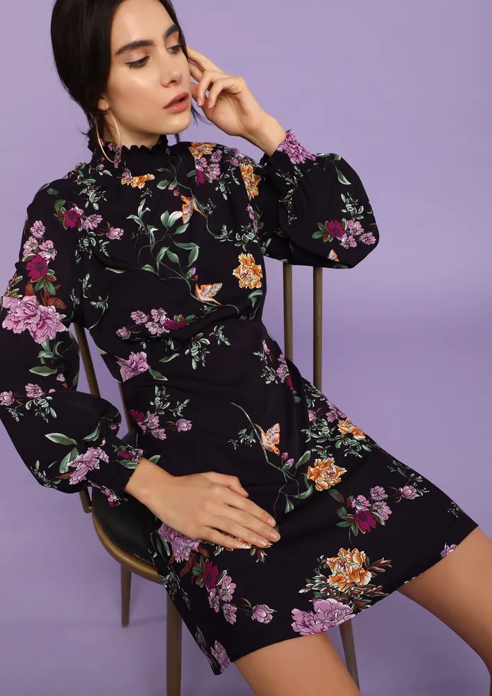 TOSS ON BLOSSOM BLACK SHIFT DRESS