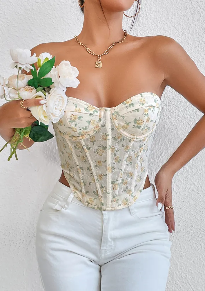 WHITE STRAPLESS-SWEETHEART CORSET