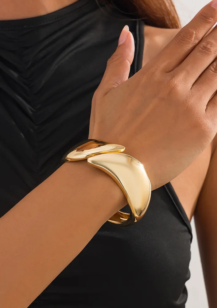 GOLD-TONE CUFF BRACELET