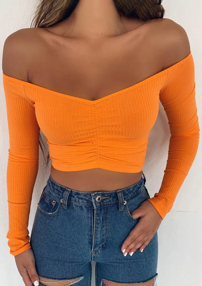 OFF-SHOULDER ORANGE SHIRRED CROP TOP