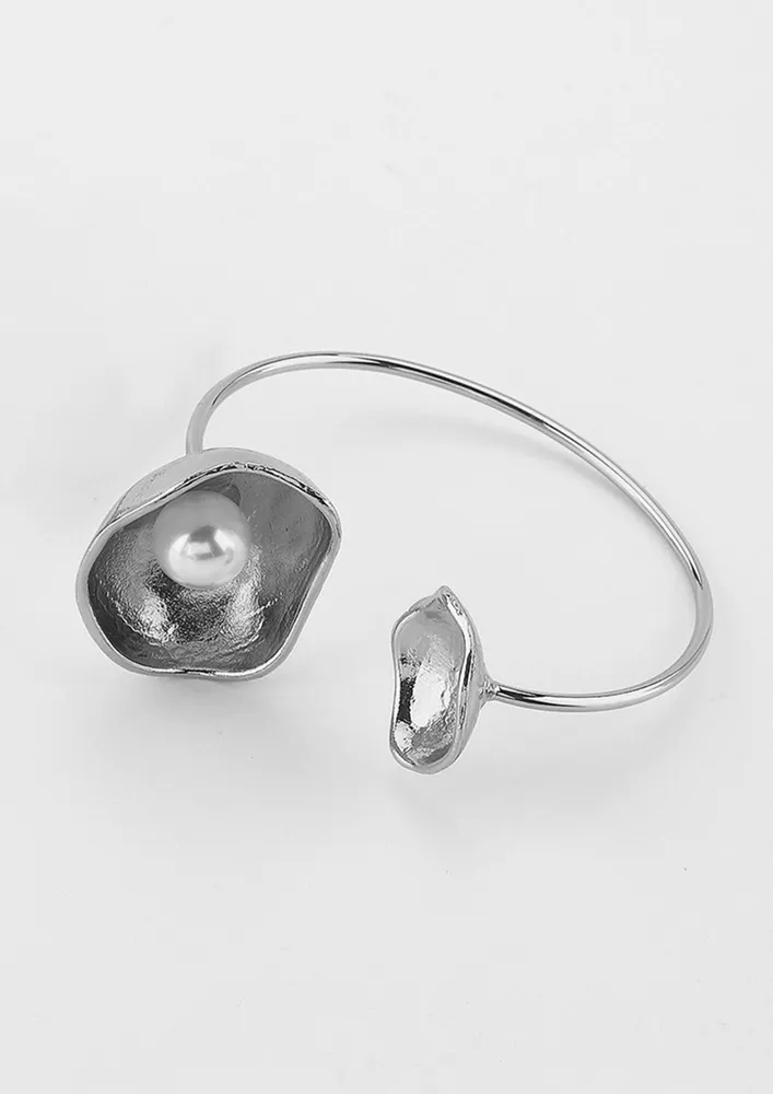 SILVER-PLATED IMITATION PEARL CUFF BRACELET