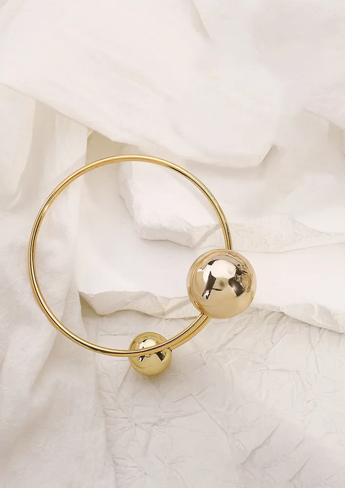 STATEMENT GOLD-PLATED BYPASS CUFF BRACELET
