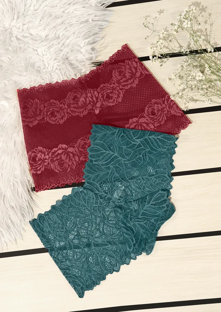 CAREFREE RED AND GREEN LACE BOY SHORTS SET OF 2