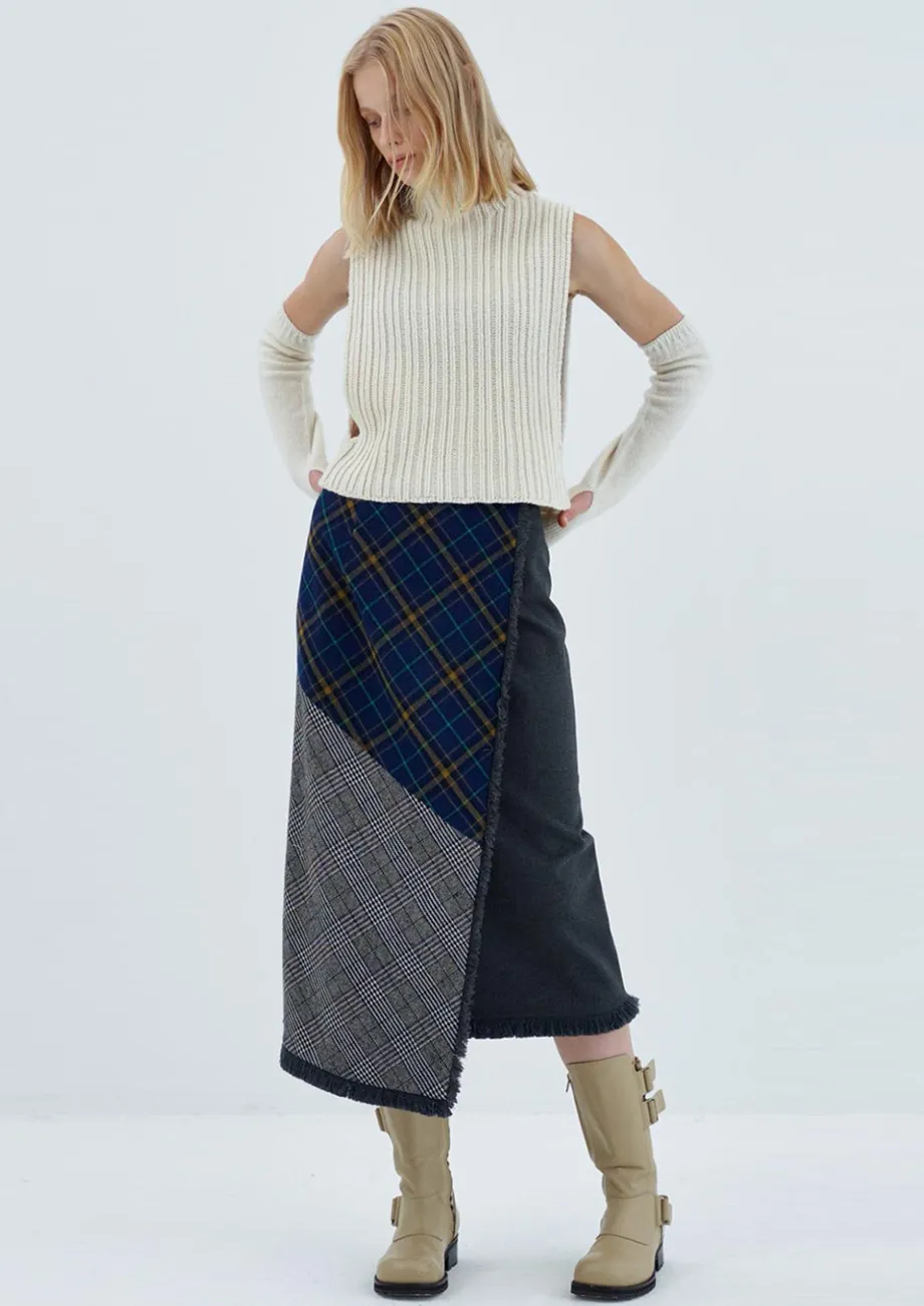 WHITE KNITTED VEST WITH DETACABLE SLEEVES