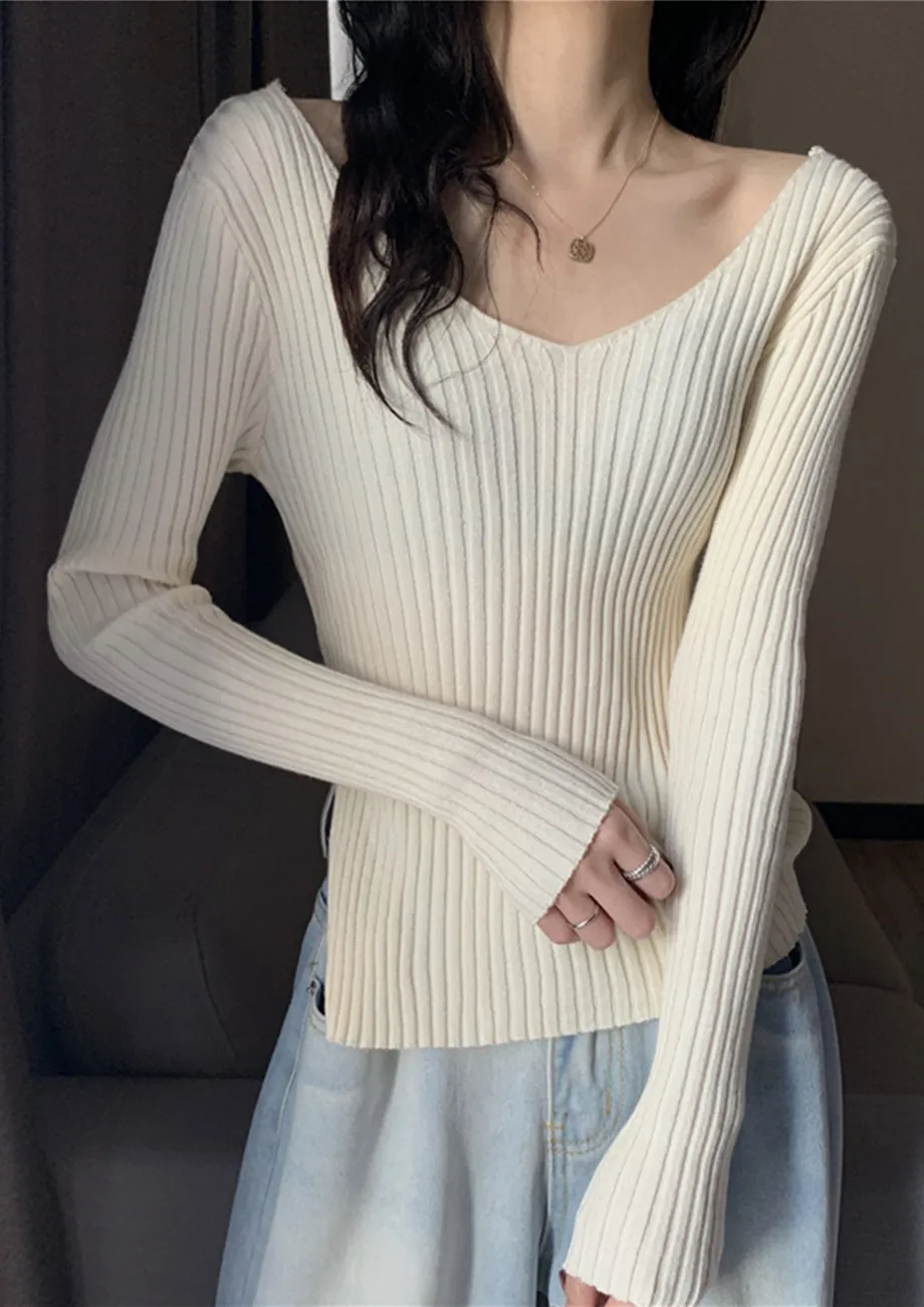 Ribbed 3/4 Sleeve V Neck Top - Yoga Clothing by Daughters of