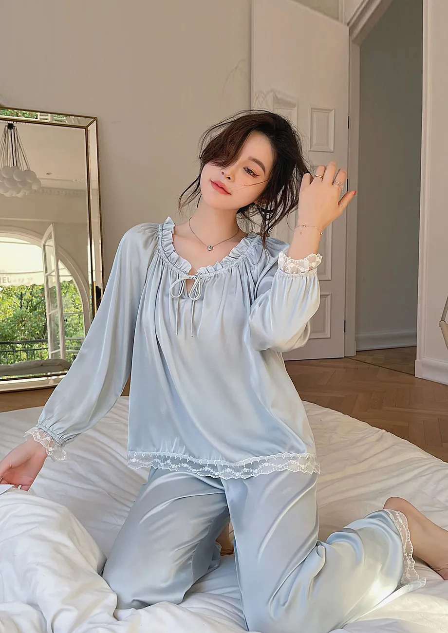 LIGHT BLUE LOOSE SATIN NIGHTWEAR SET