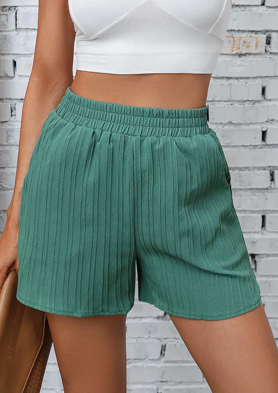 GREEN RIBBED REGULAR SHORTS