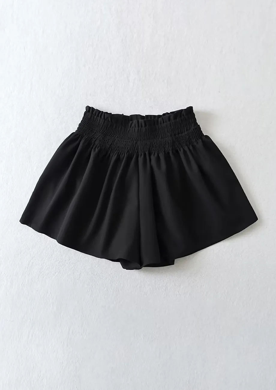 BLACK SMOCK-WAIST PLEATED WIDE SHORT