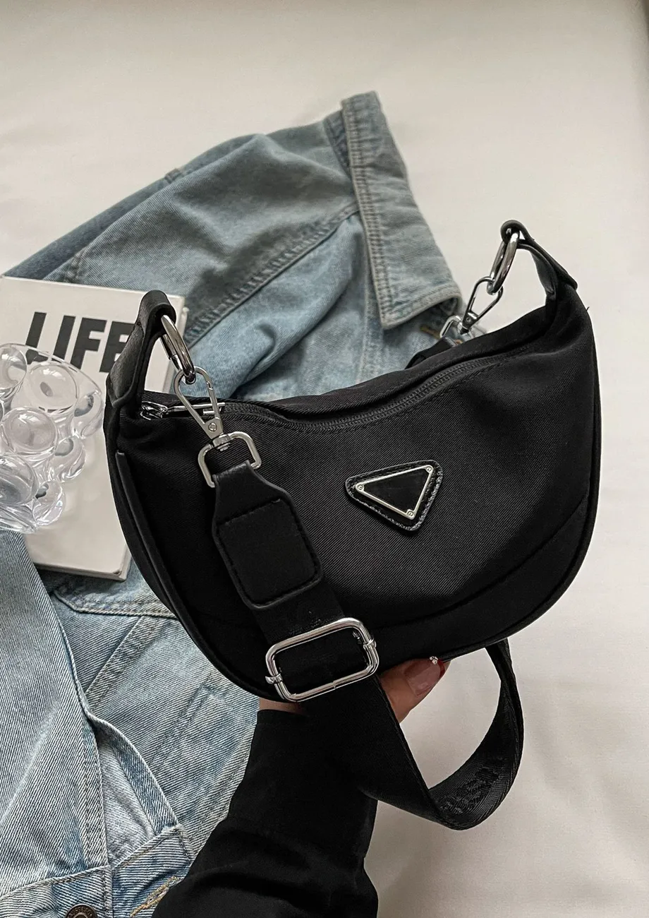 BLACK SMALL CANVAS CROSSBODY BAG
