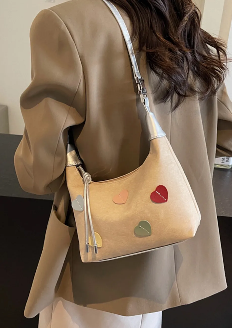 OFF-WHITE HEART-SHAPED APPLIQUE HANDBAG