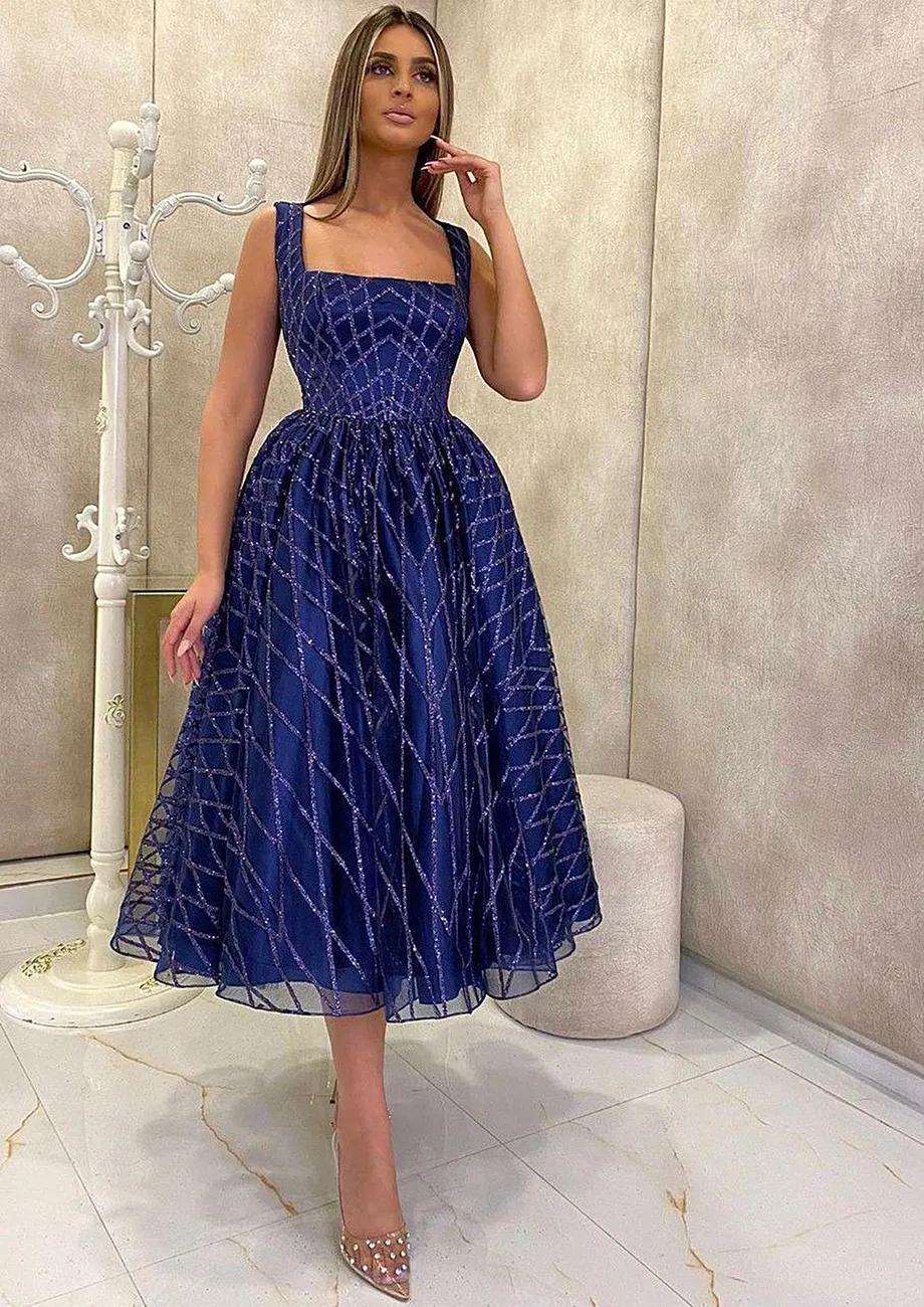 Blue geometric dress shop