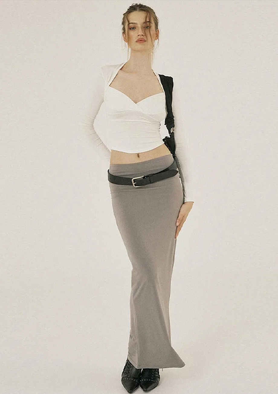 WHITE FITTED QUEEN ANNE NECKLINE TOP