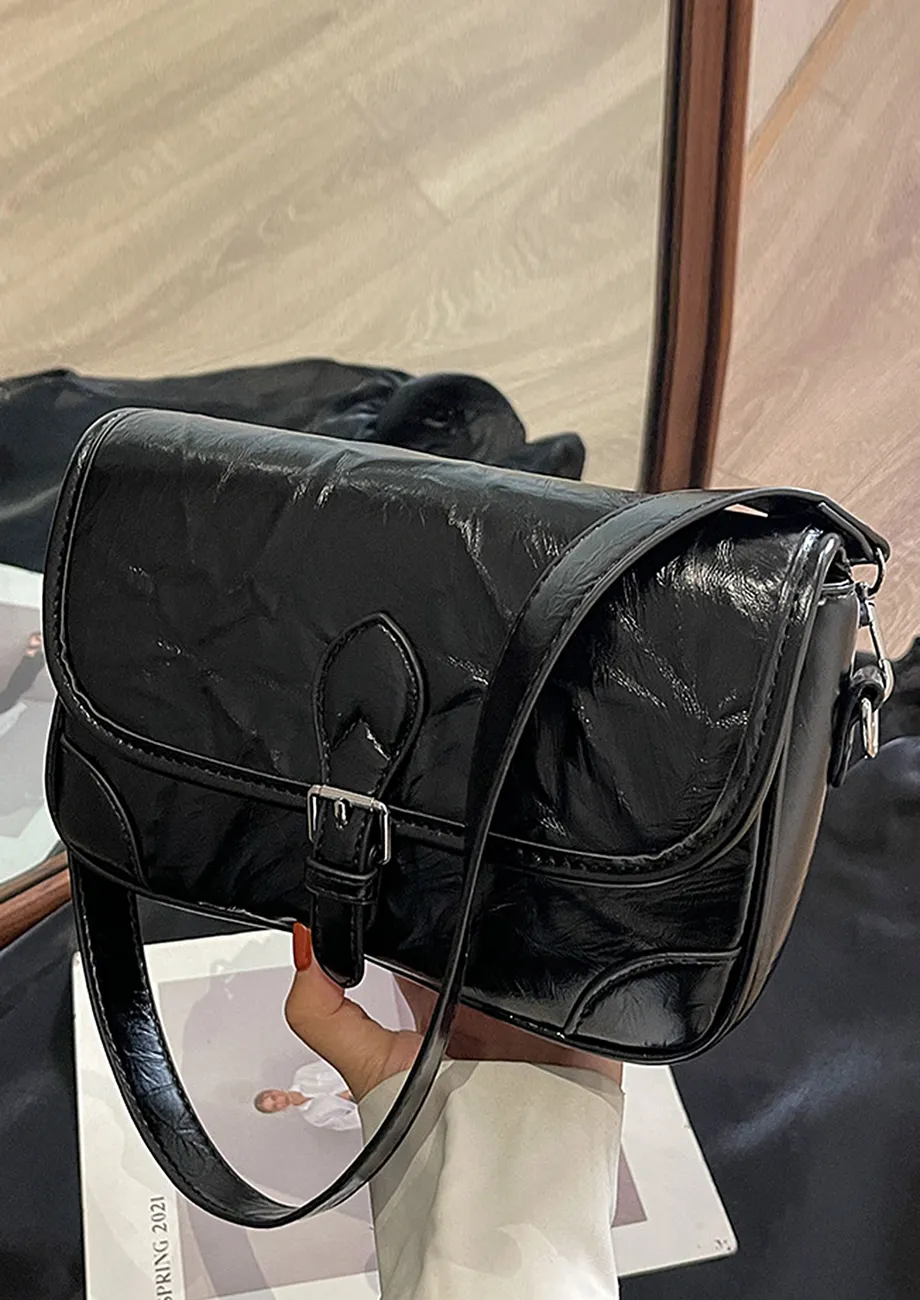 TEXTURED BLACK FAUX LEATHER CROSSBODY BAG