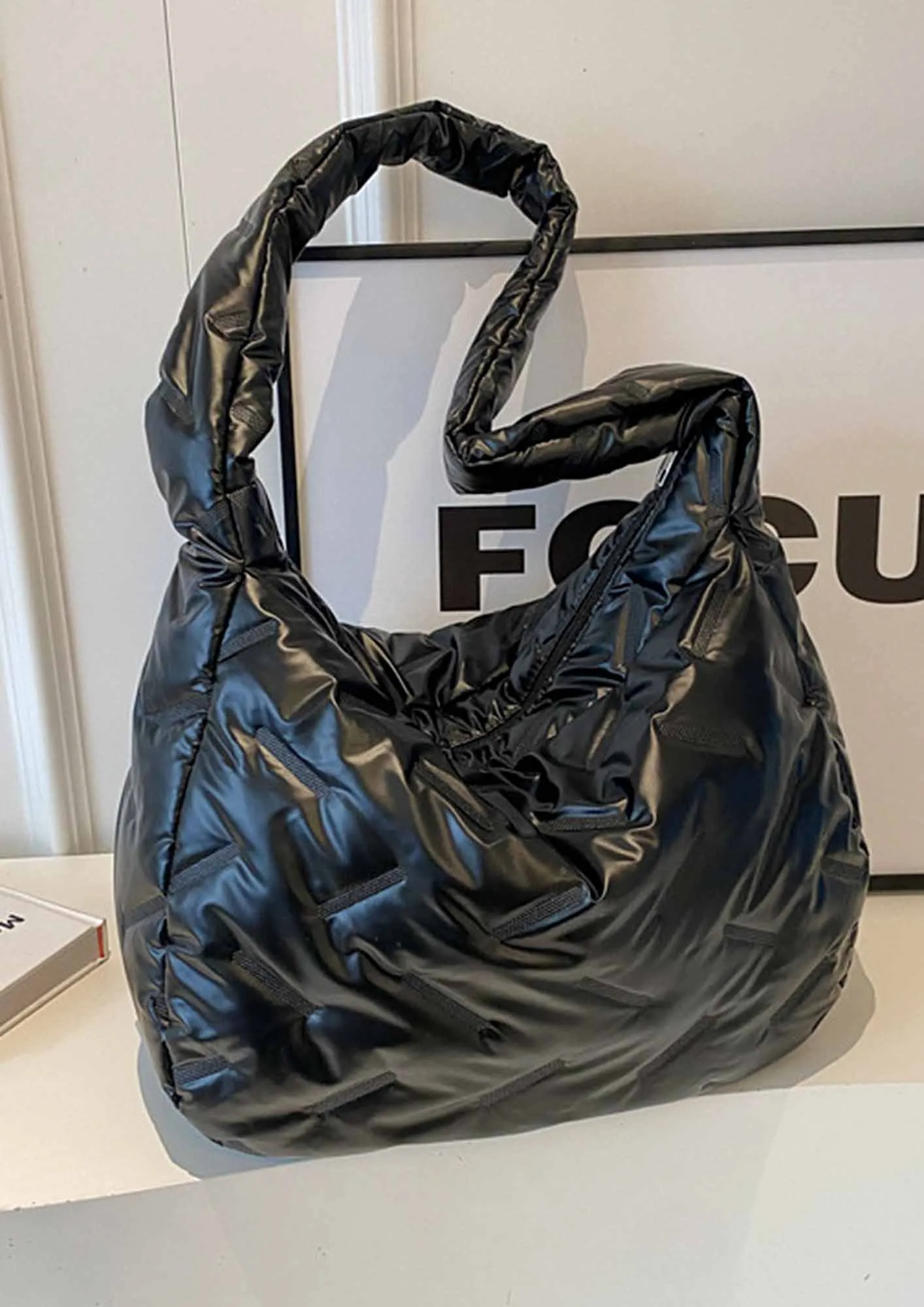 LIYUR] Slime Puffer Bag _Black